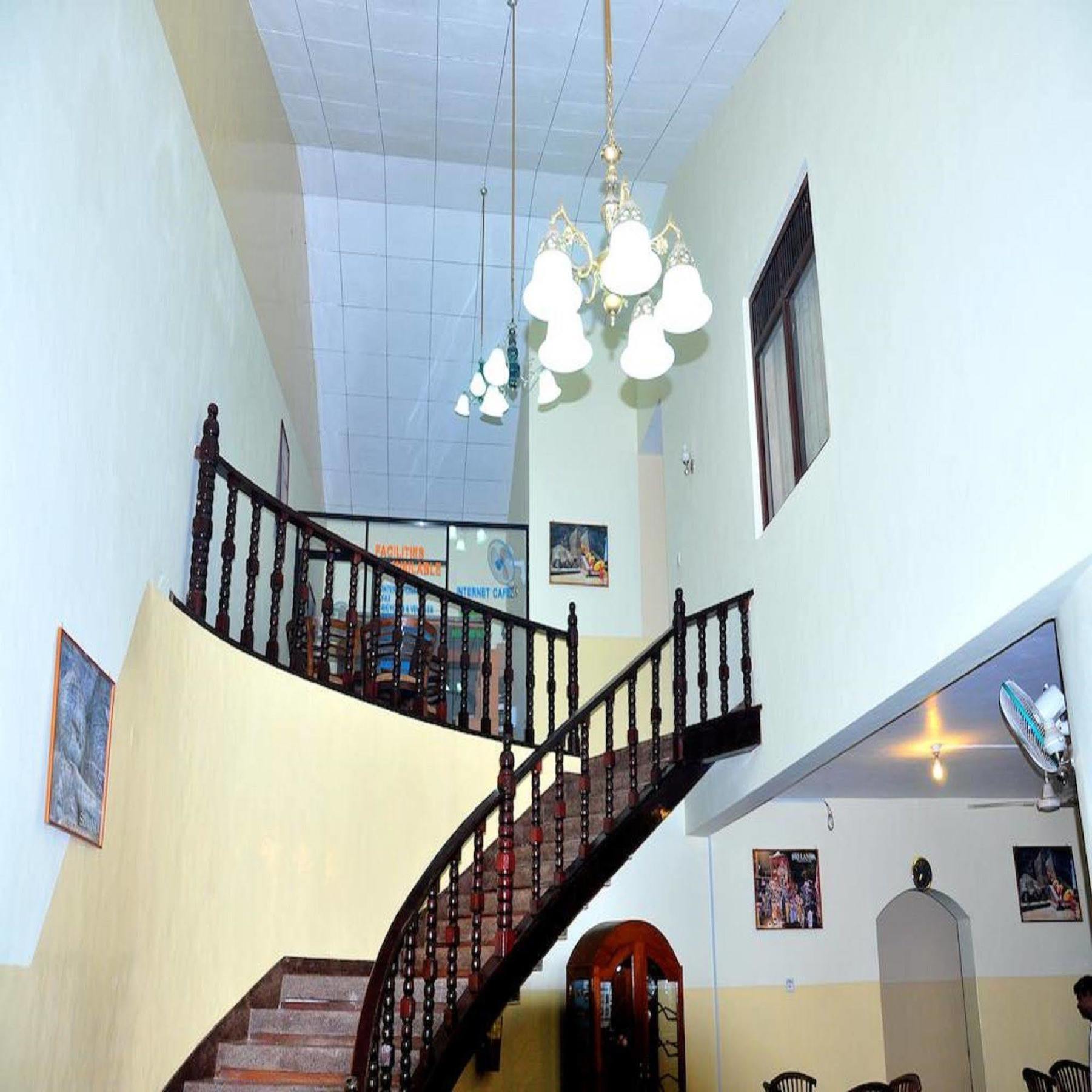Hotel Milano Tourist Rest Anuradhapura Exterior foto